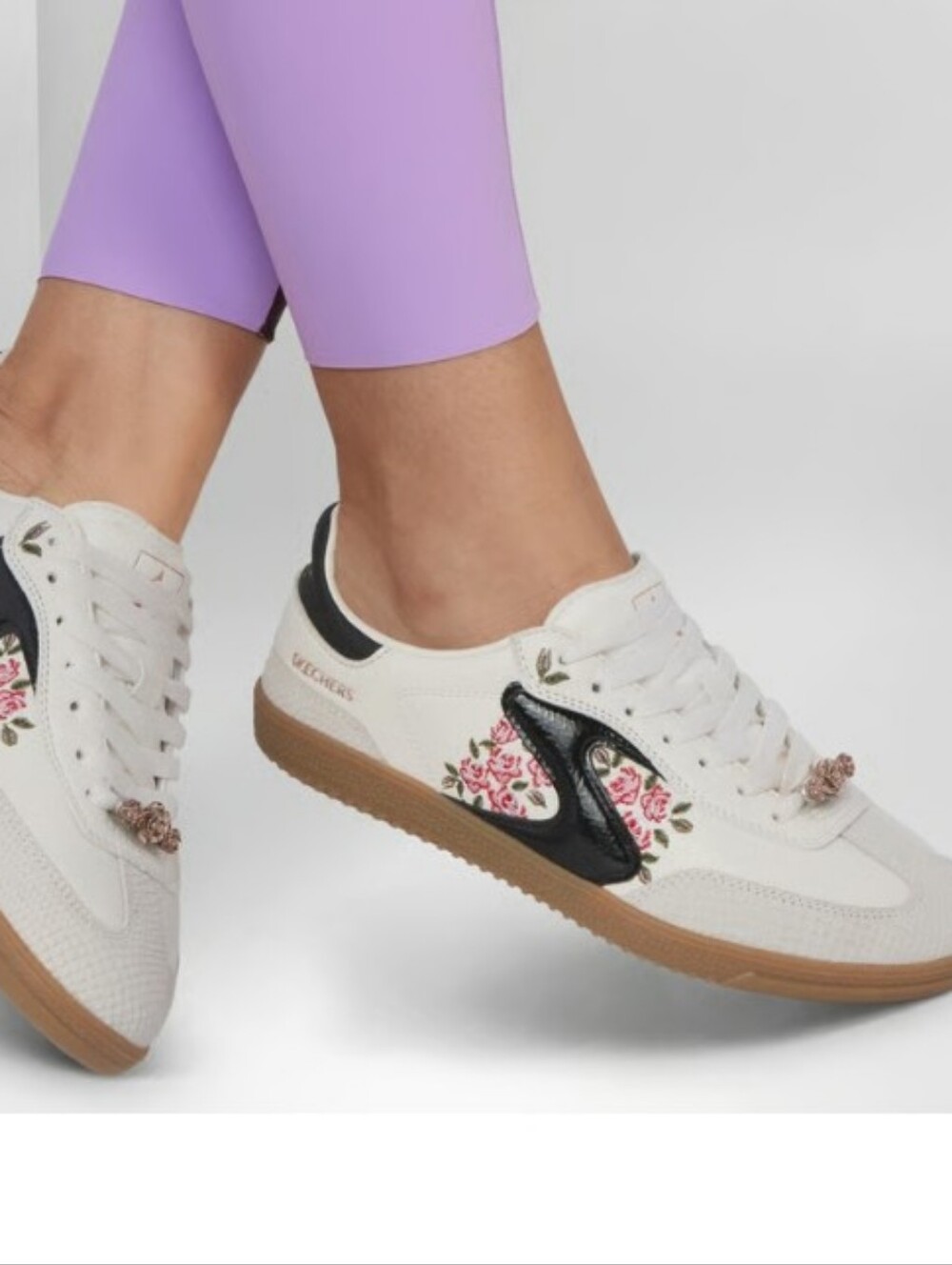 BRAND NEW SKECHERS COUR& CLASSICS HOTSHOT- FIERCELYF LOYAL (Women's)